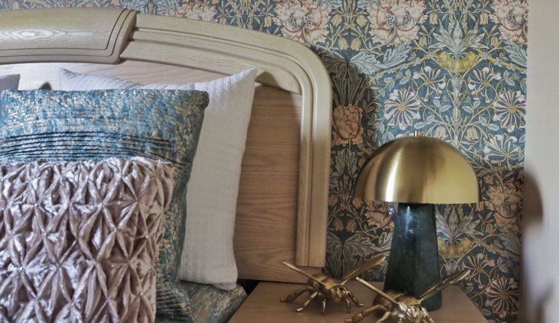 Honeysucklewallpaper Williammoprriswallpaper Bedroomaccentwall Burlington